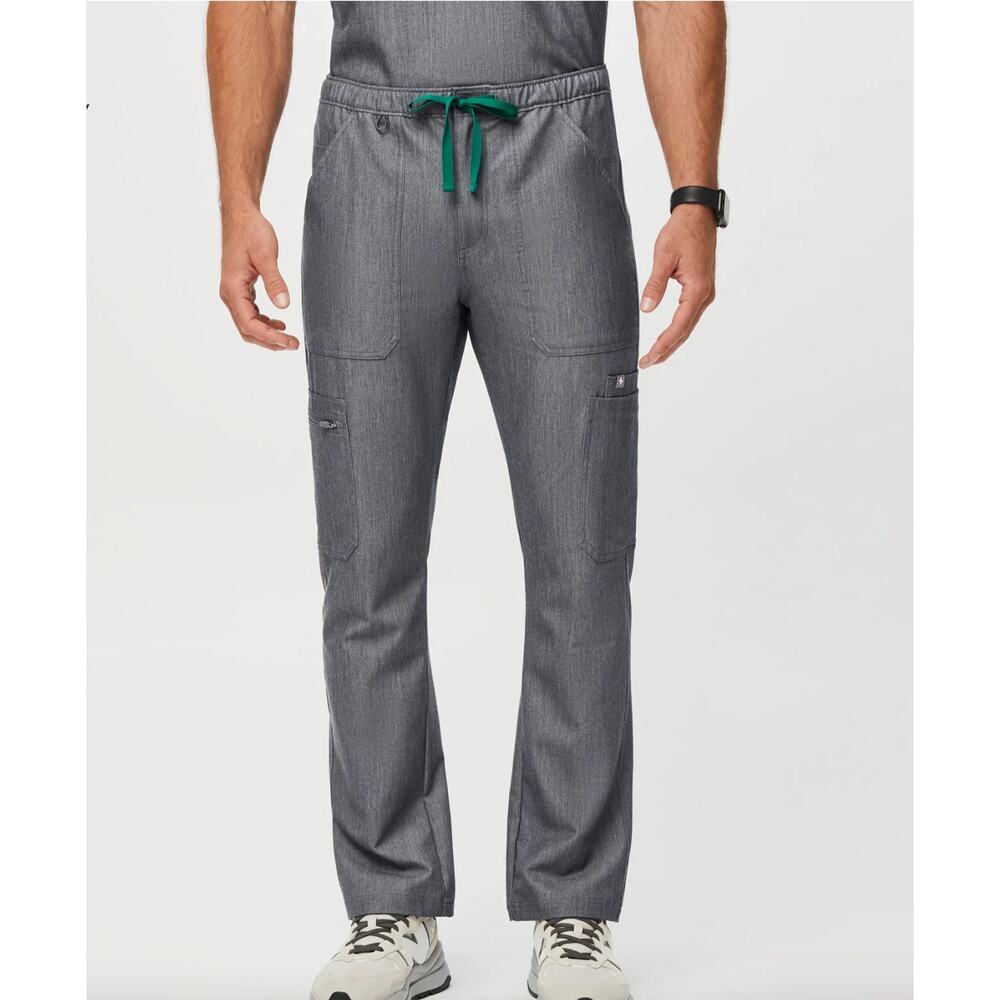 FIGS Technical Collection Cairo Cargo Scrub Pants – Gray Stretch – Men’s L